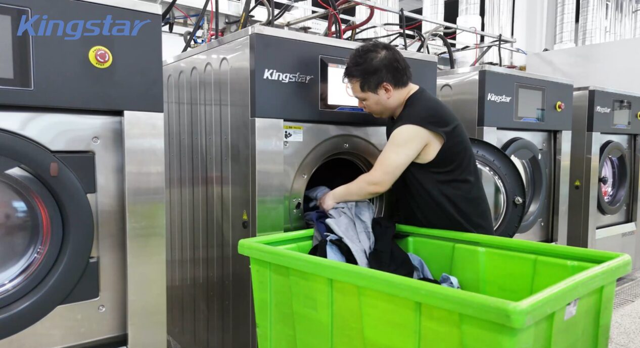 How Do Laundry Shops Clean PU Leather?
