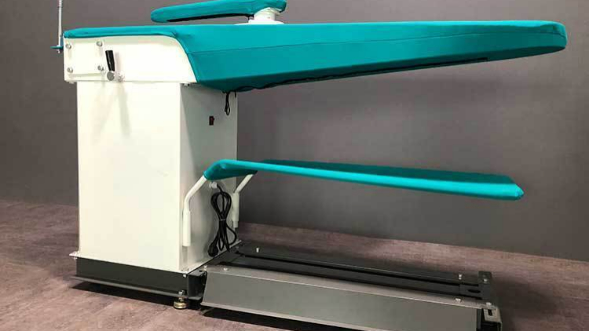 Vacuum Press Table in laundry industry